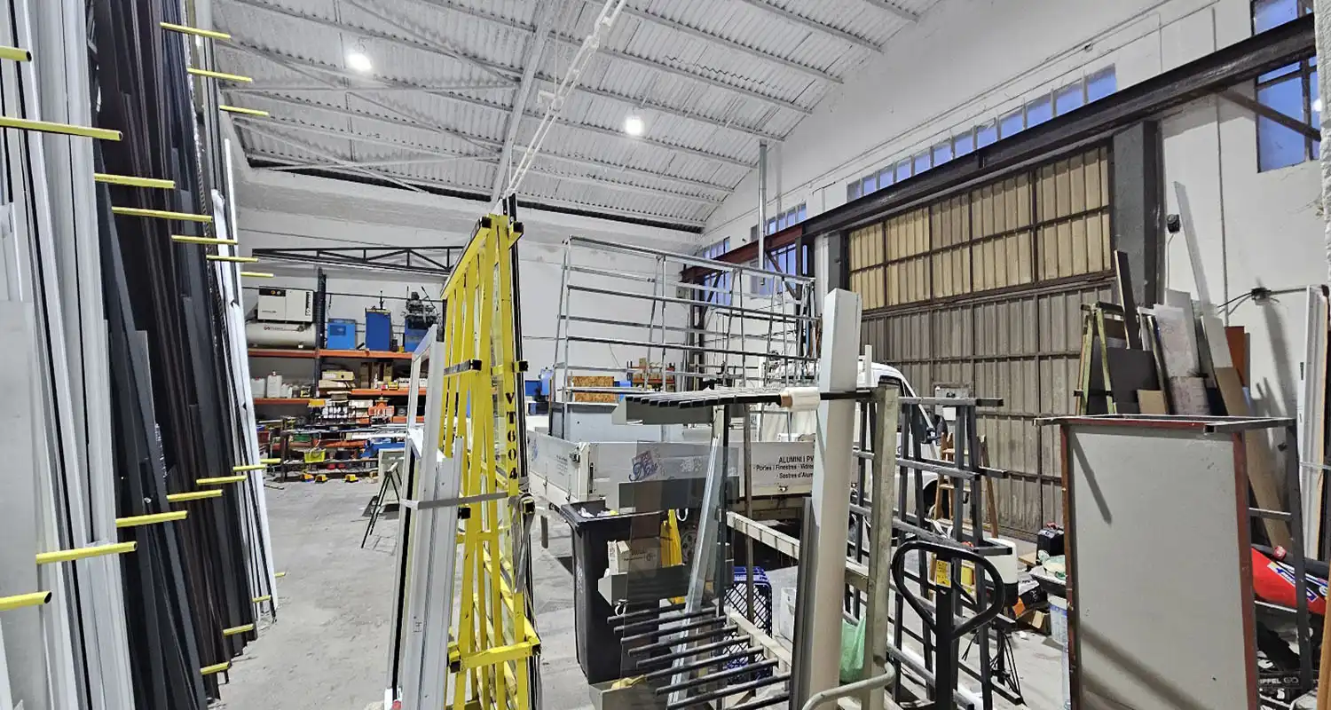 Industrial building to rent in Carrer Pompeu Fabra, imagen 2
