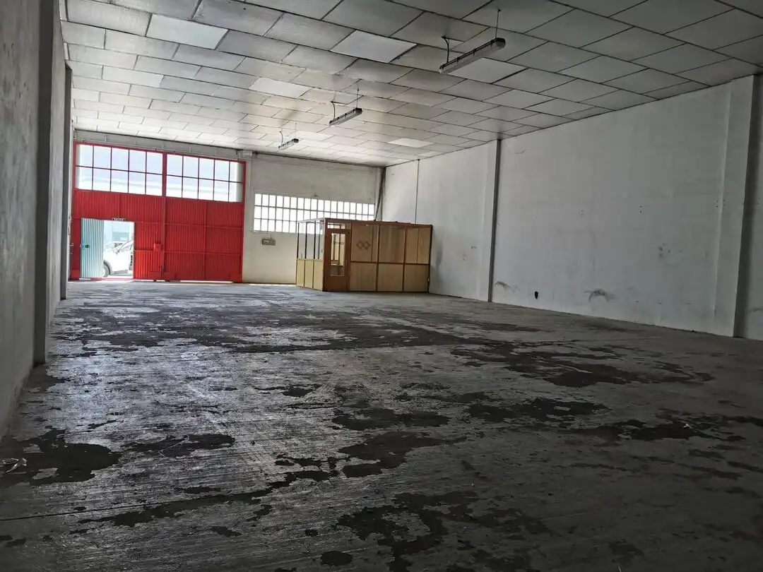 Fabrikhallen zur Miete in Huesca