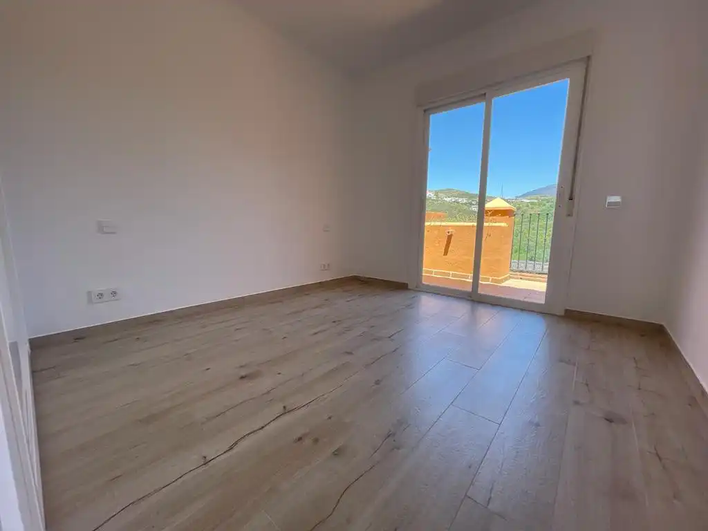 Casa a schiera con piscina in vendita a ATALAYA HILL-CLUB 1, imagen 28