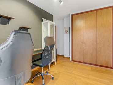Appartamento con balcone in vendita a Carrer Universitat de Montpeller