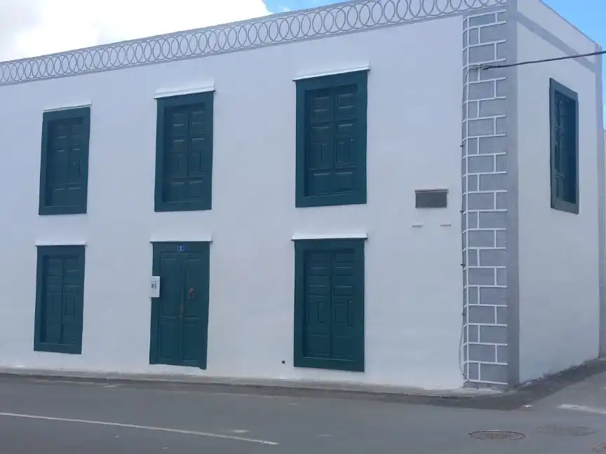 Casa amb jardí en venda a Calle San Juan 2
