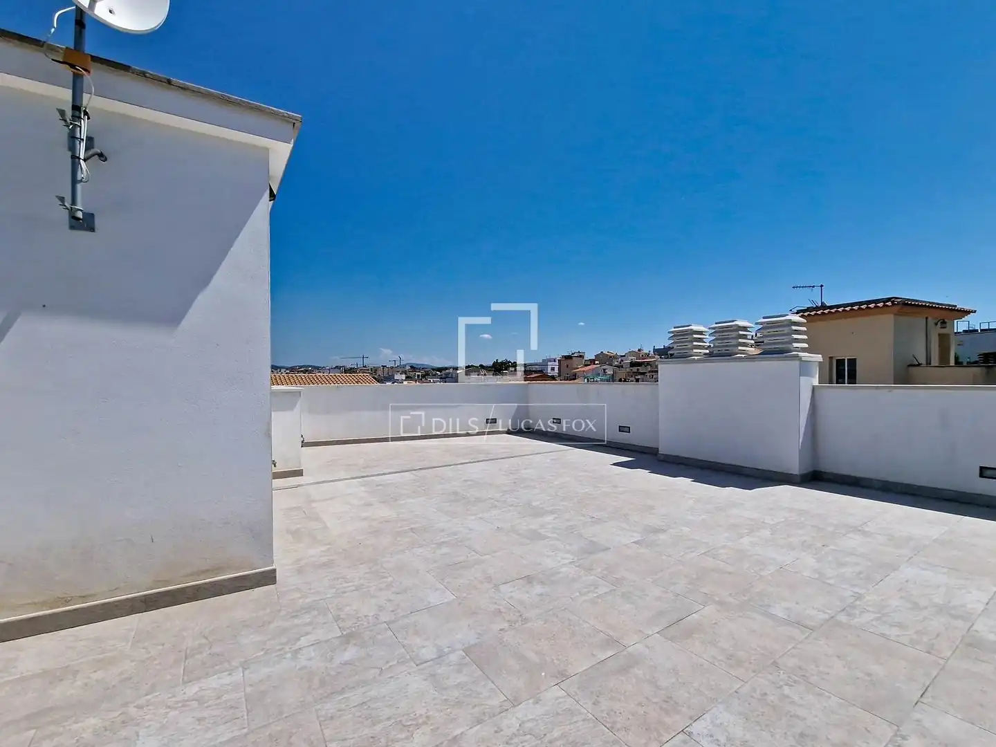 Terrassa de Casa o xalet en venda en Vilanova i la Geltrú amb Aire condicionat, Calefacció i Terrassa