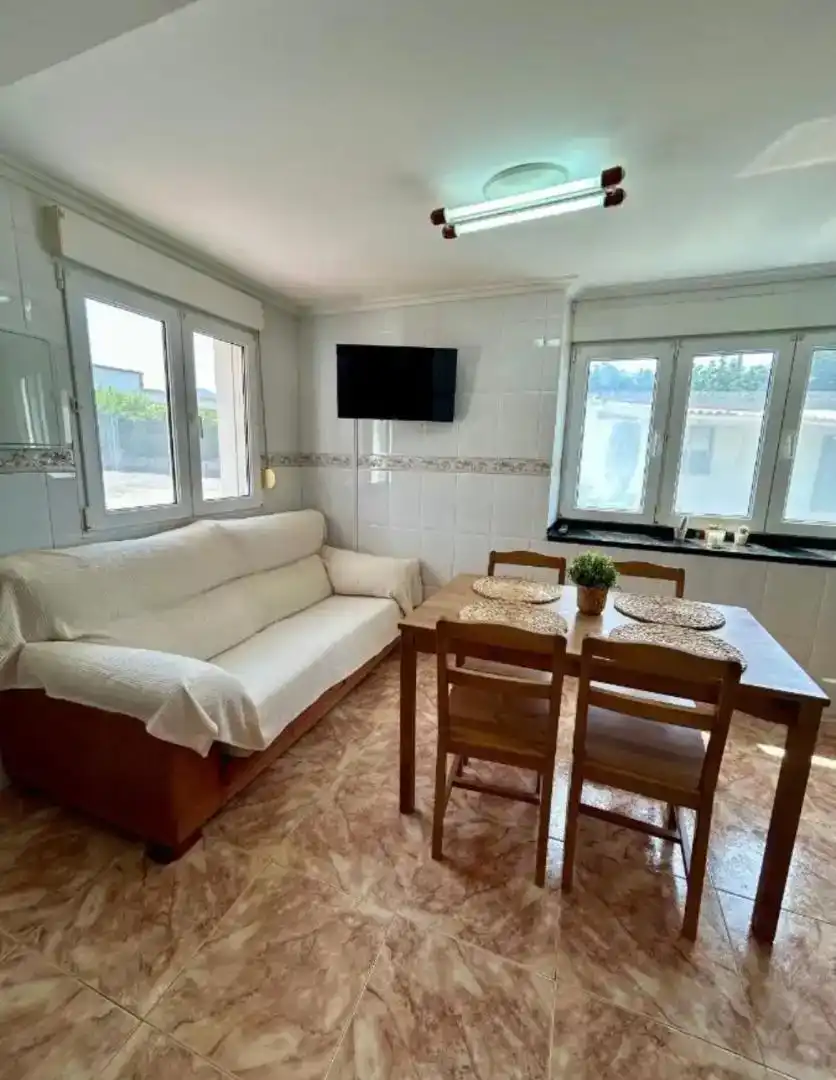 Wohnzimmer von Country house zur Miete in Cudillero mit Privatgarten, Abstellraum und Möbliert