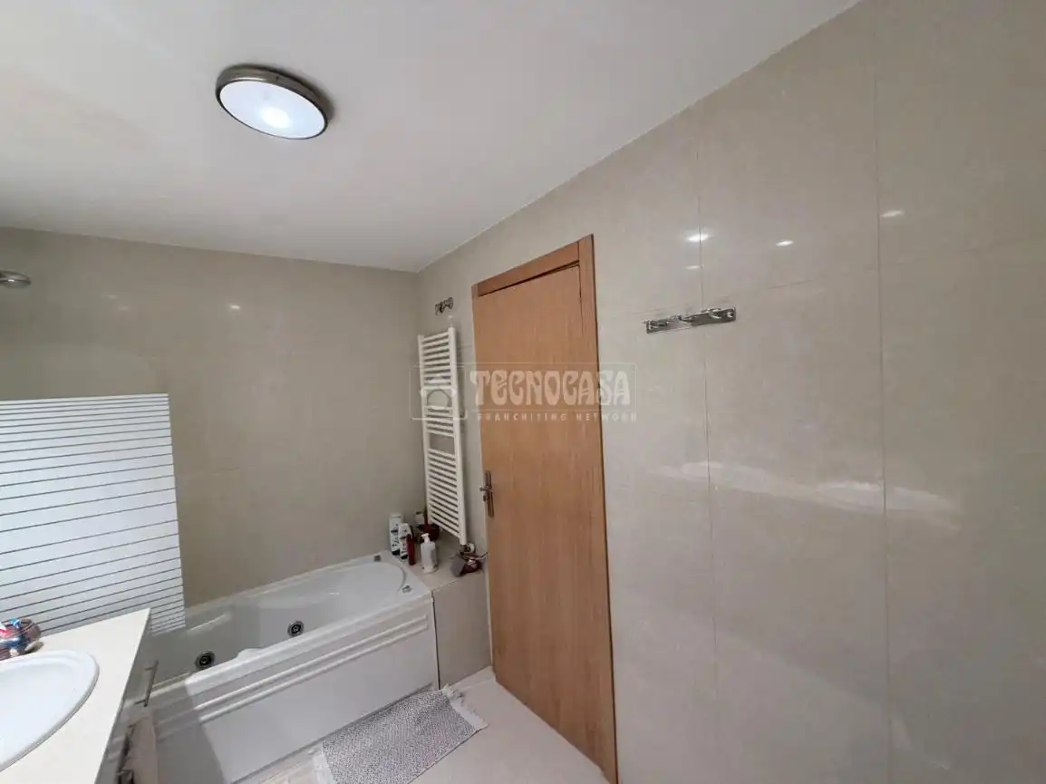 Baño de Piso en venta en Madrid con Aire acondicionado, Calefacción y Trastero
