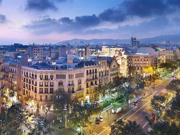 Attico con balcone in vendita a Eixample