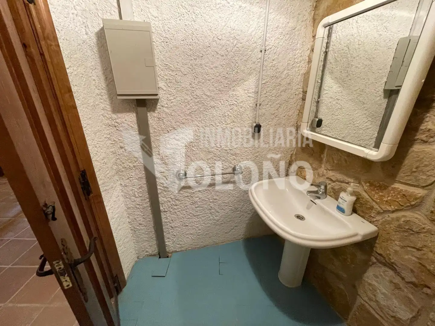 Bathroom of Commercial properties for sale in Briñas  with Furnished