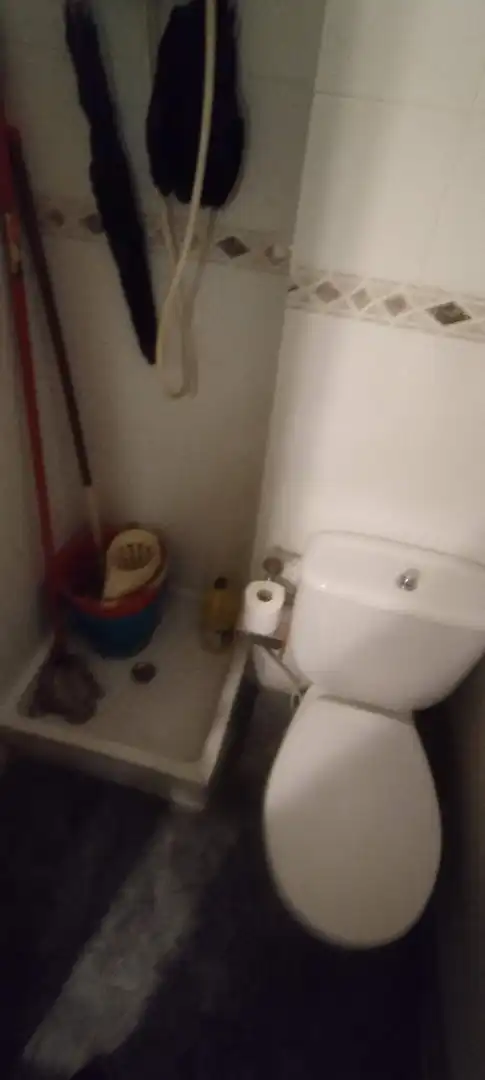Badezimmer von Geschaftsraum zum Verkauf in Barcelona mit Alarm