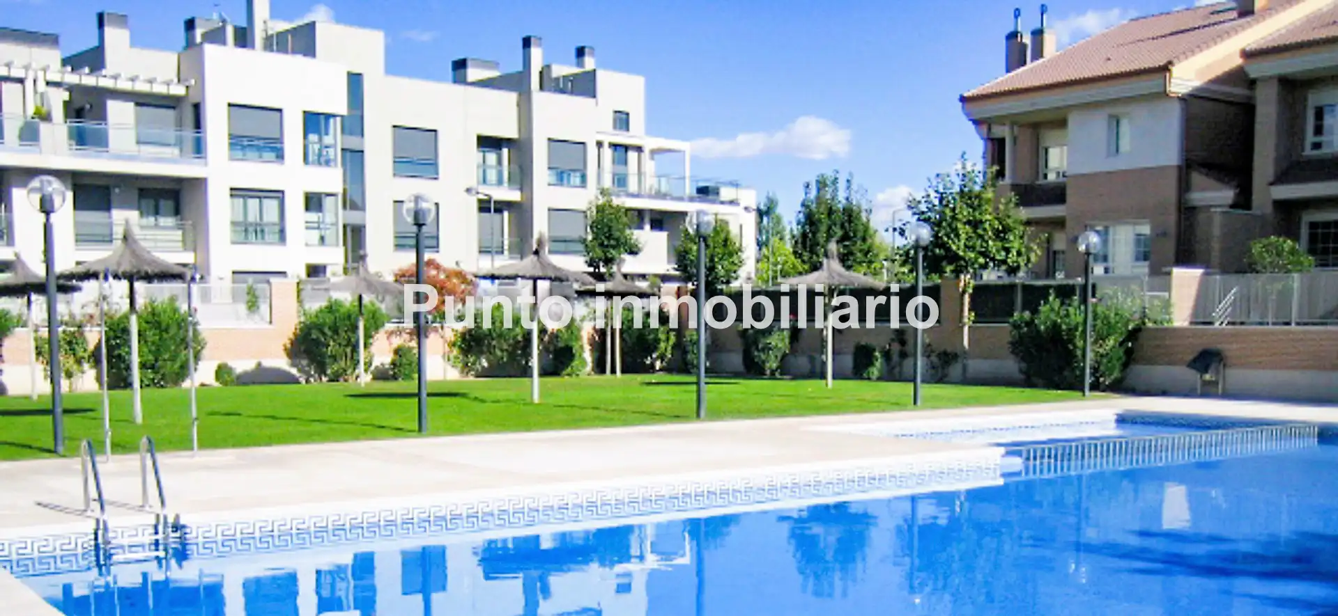 Casa adosada de alquiler en Valladolid con Aire acondicionado, Calefacción y Jardín privado