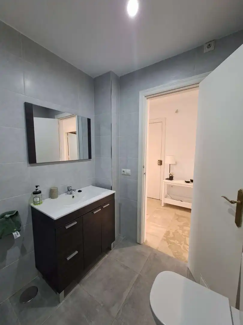 Bathroom of Flat for rent in Fuengirola  with Air Conditioner, Terrace and Swimming Pool