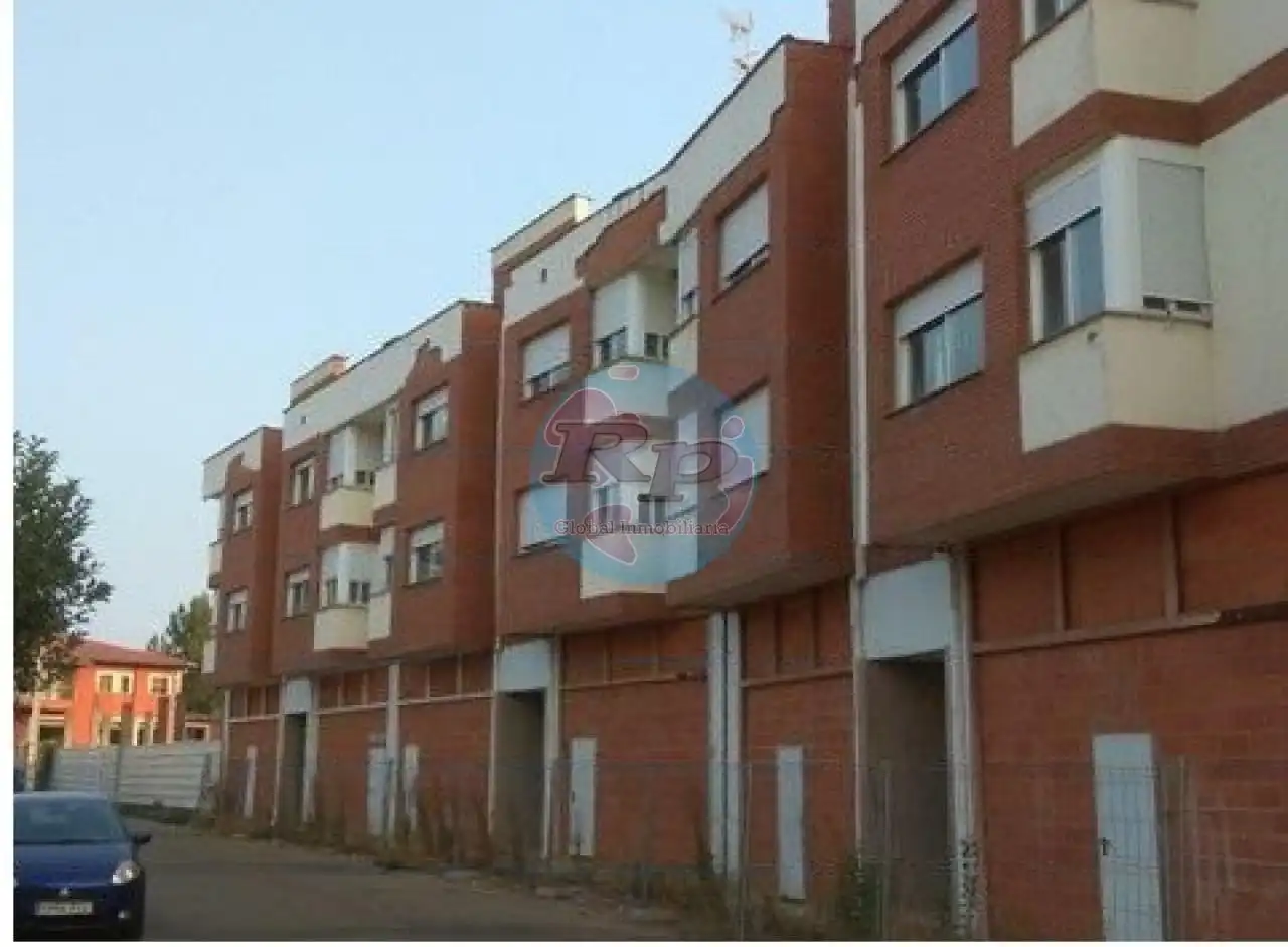 Local comercial en venda a Santa Colomba de Curueño, imagen 3