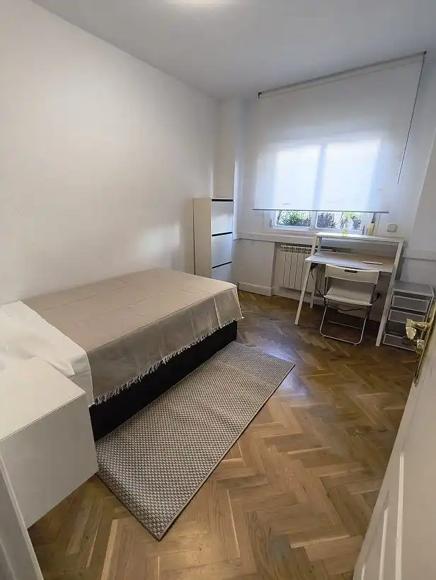 Bedroom of Flat for share in Villaviciosa de Odón  with Terrace and Furnished