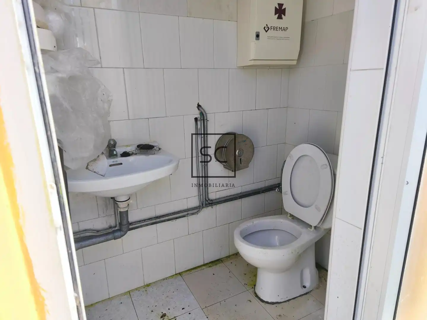 Bany de Casa o xalet en venda en Ferrol amb Calefacció, Jardí privat i Traster