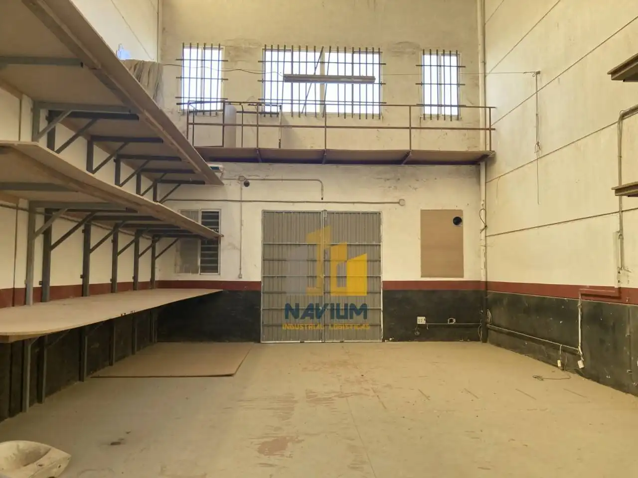 Industriegebäude zum Verkauf in Urbanización Este - Montepríncipe