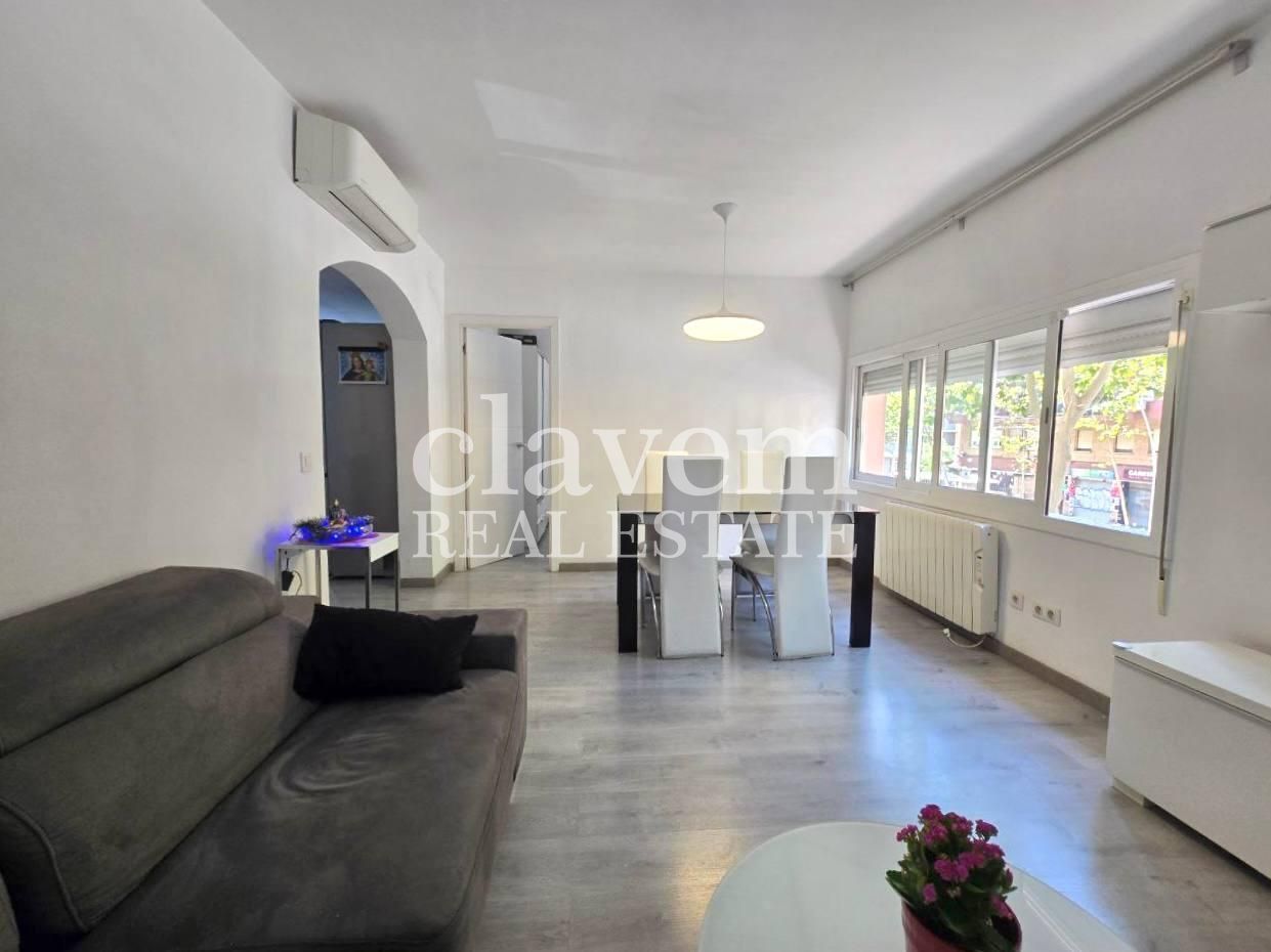 Flat for sale in De Fabra I Puig, El Turó de la Peira
