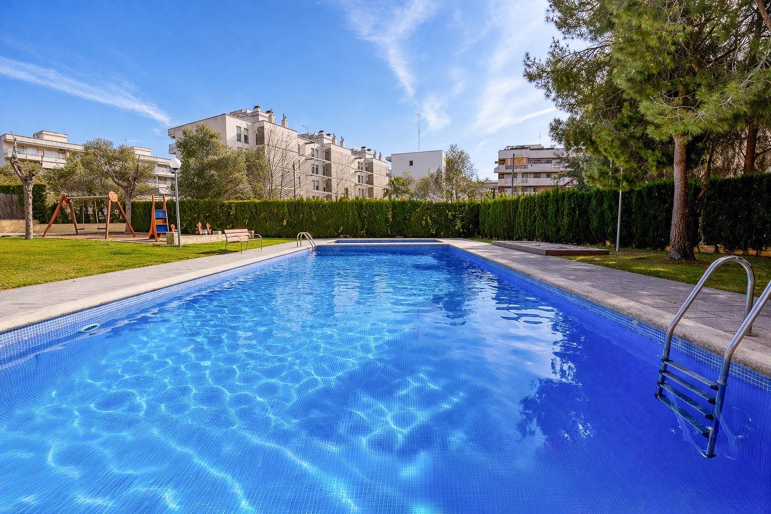 Swimming pool of Flat for sale in Salou  with Air Conditioner, Private garden and Terrace