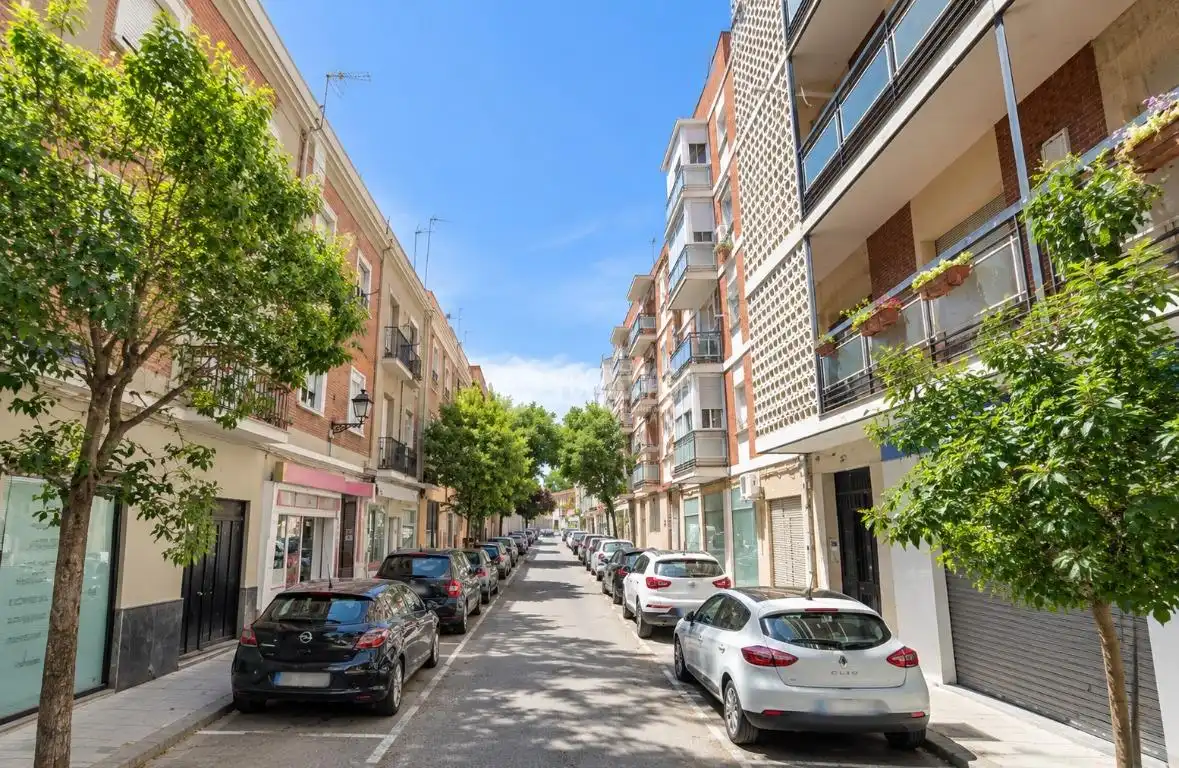 Flat for sale in Villaverde