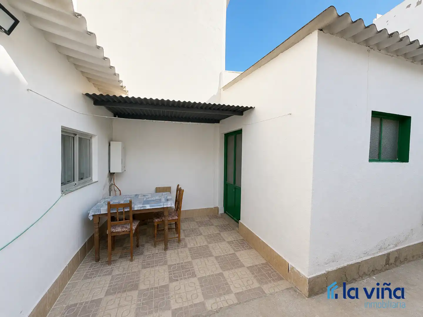 Terrassa de Casa o xalet en venda en Alameda amb Traster