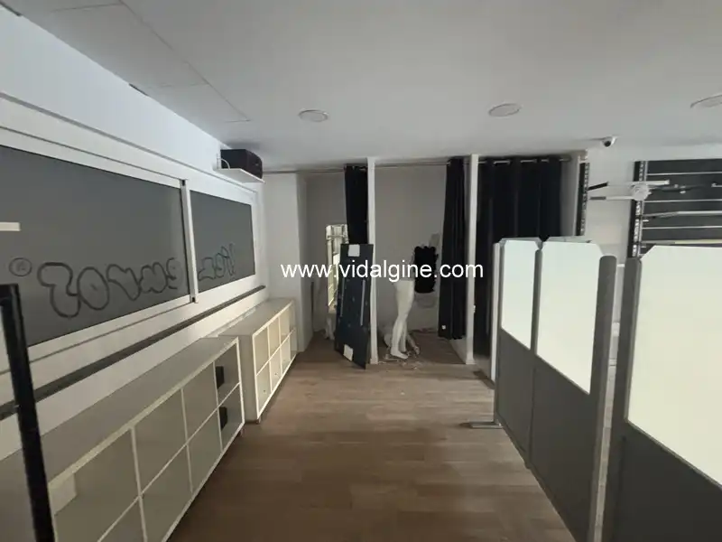Local comercial en venda a Carrer de Pere III, imagen 8