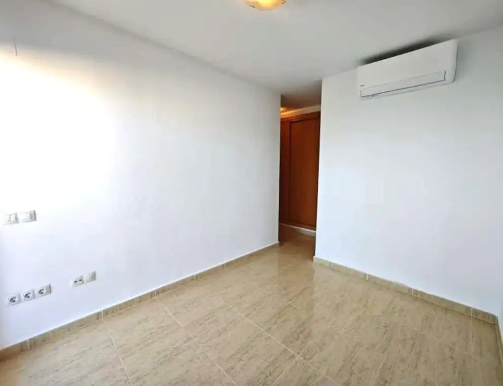 Appartamento con piscina in affitto a Avenida Avenida de Escandinavia, imagen 17