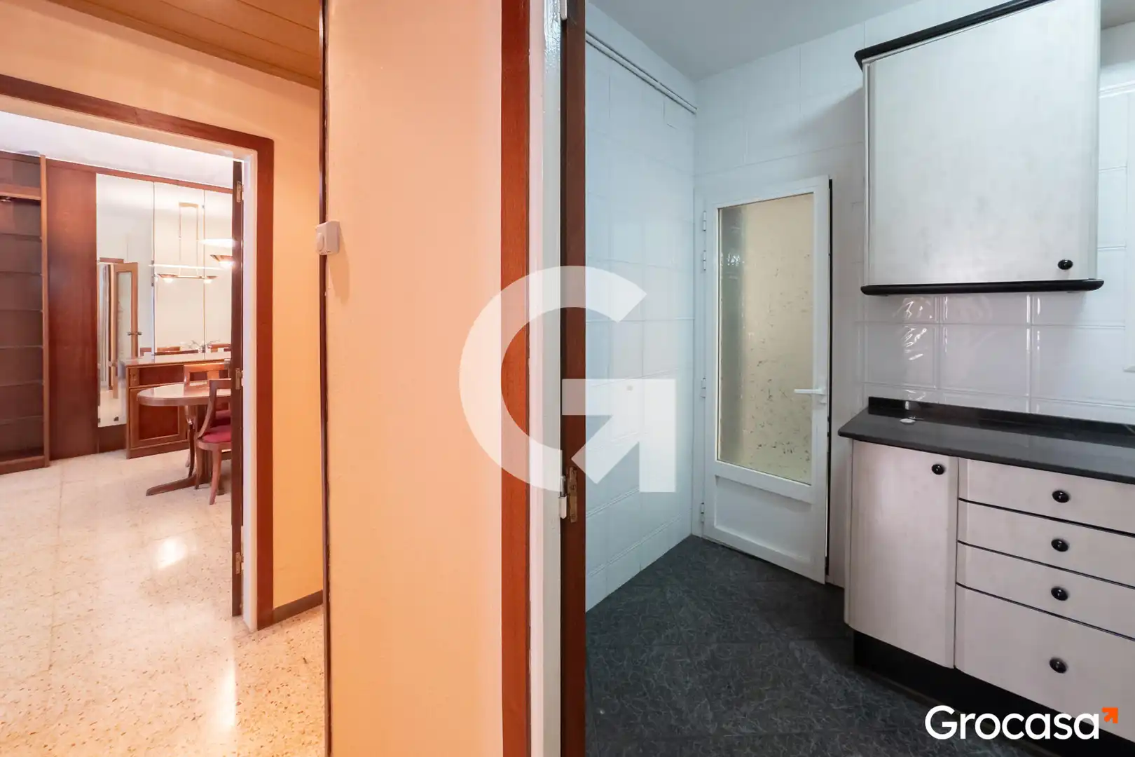 Cocina de Piso en venta en Sant Vicenç Dels Horts con Calefacción, Terraza y TV