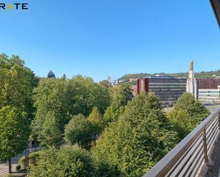 Vista exterior de Pis en venda en Bilbao  amb Terrassa