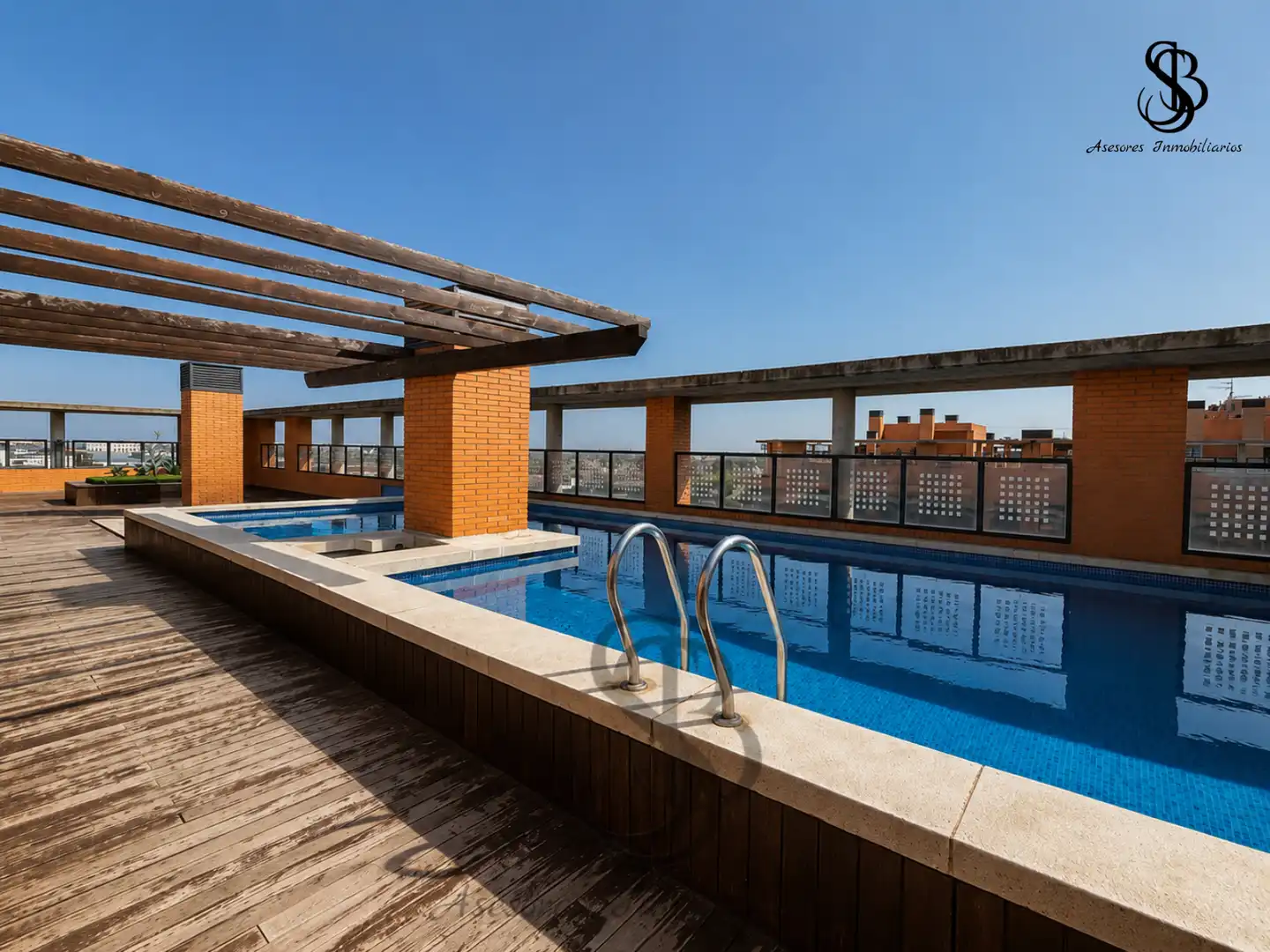 Piscina de Pis en venda en San Vicente del Raspeig / Sant Vicent del Raspeig amb Aire condicionat, Calefacció i Terrassa