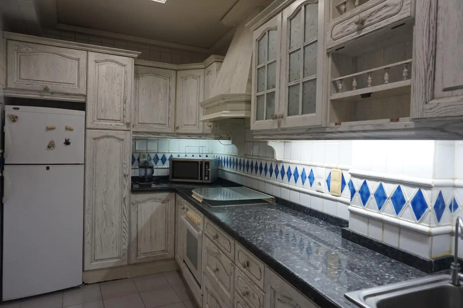 Cocina de Piso en venta en Elche / Elx con Aire acondicionado, Trastero y Balcón