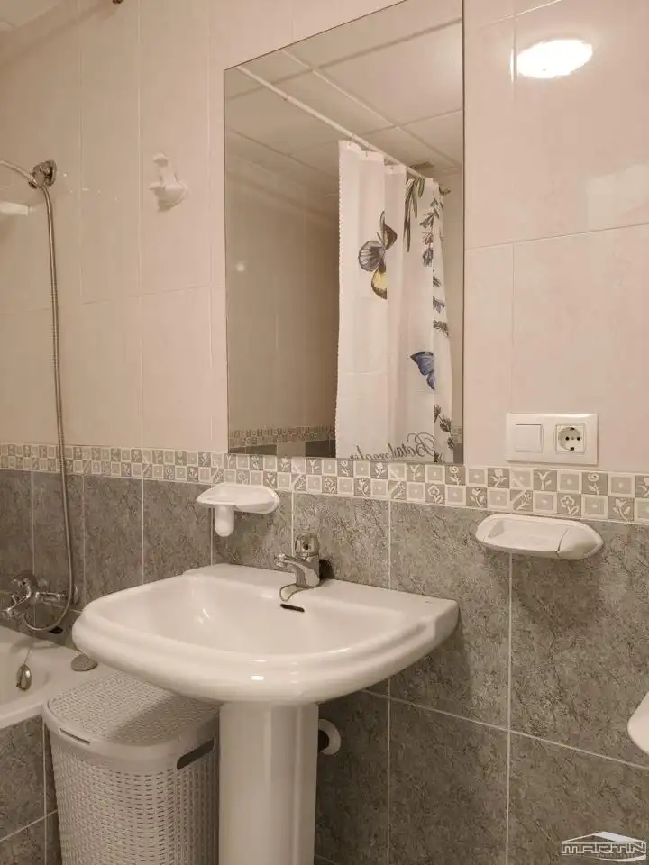 Bany de Planta baixa de lloguer en Lucena amb Aire condicionat, Terrassa i Moblat