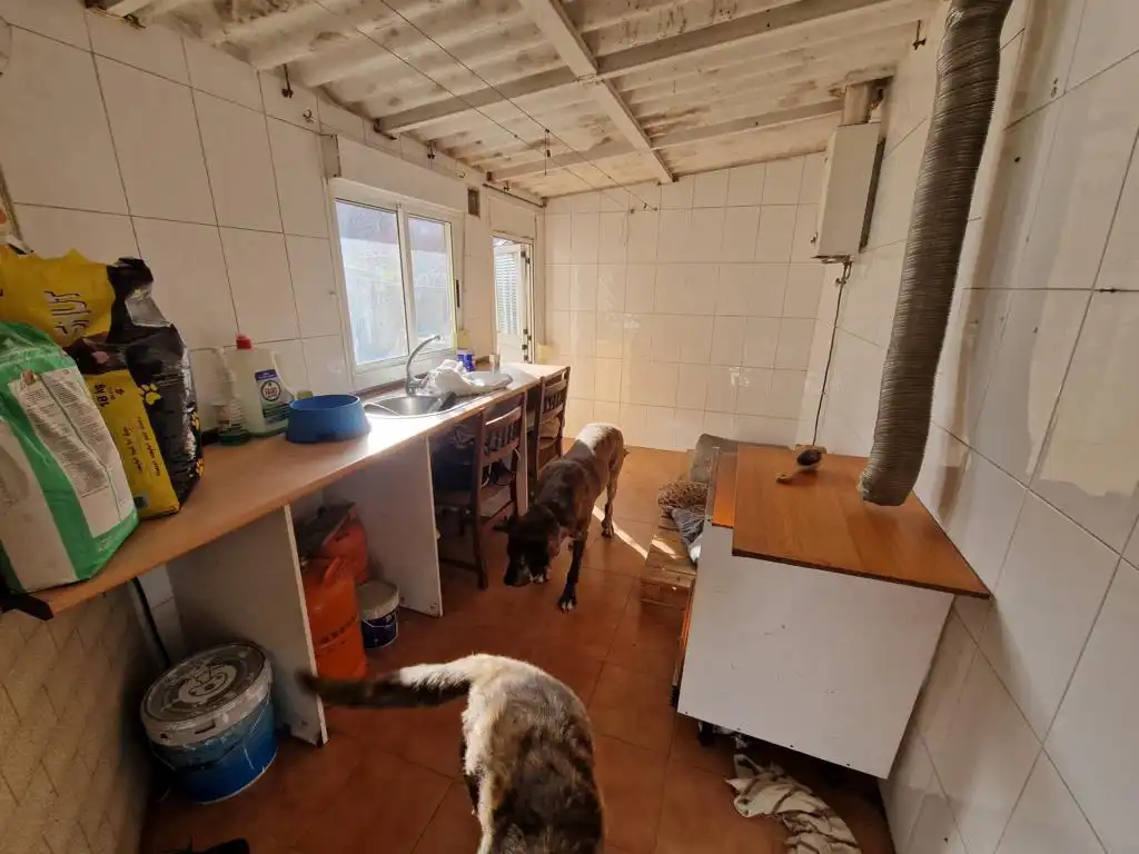 Cuina de Casa o xalet en venda en Ribeira amb Jardí privat, Terrassa i Moblat