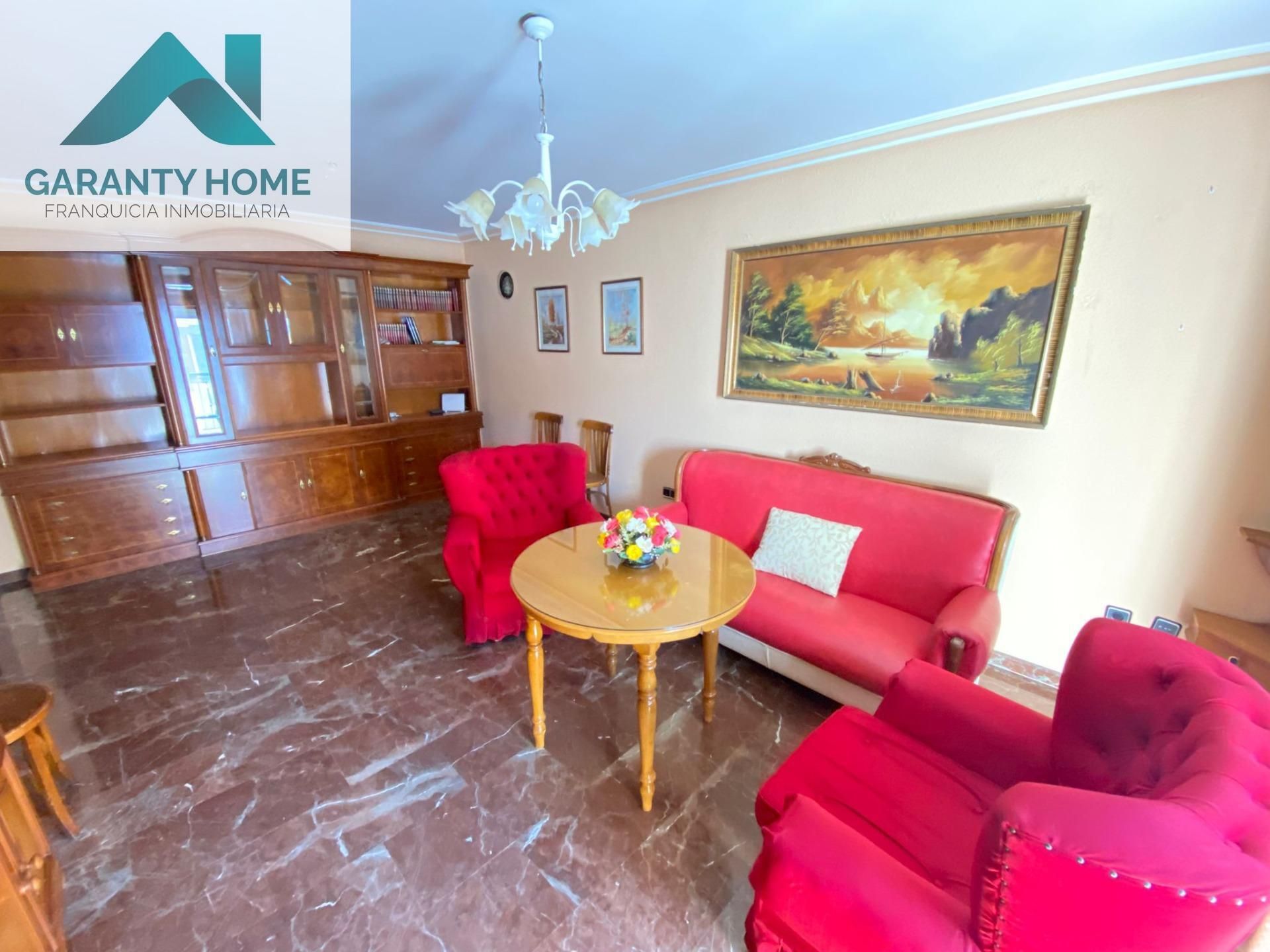 Sala d'estar de Pis en venda en Torredonjimeno amb Aire condicionat i Balcó