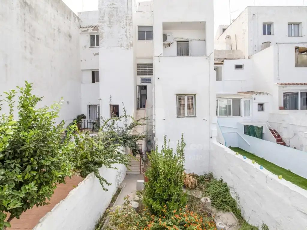 Haus mit Garten zum Verkauf in Maó ciutat, imagen 2