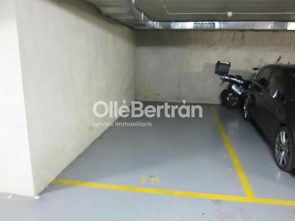 Parkplatz von Garage zur Miete in Barcelona
