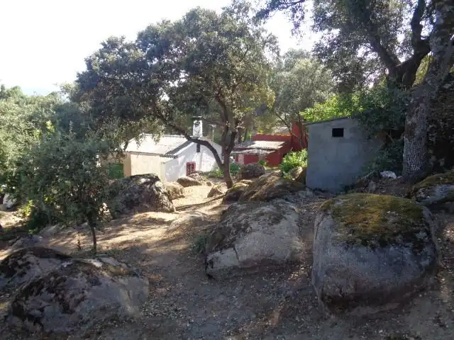 Casa o xalet en venda en Cervera de los Montes amb Jardí privat, Traster i Piscina