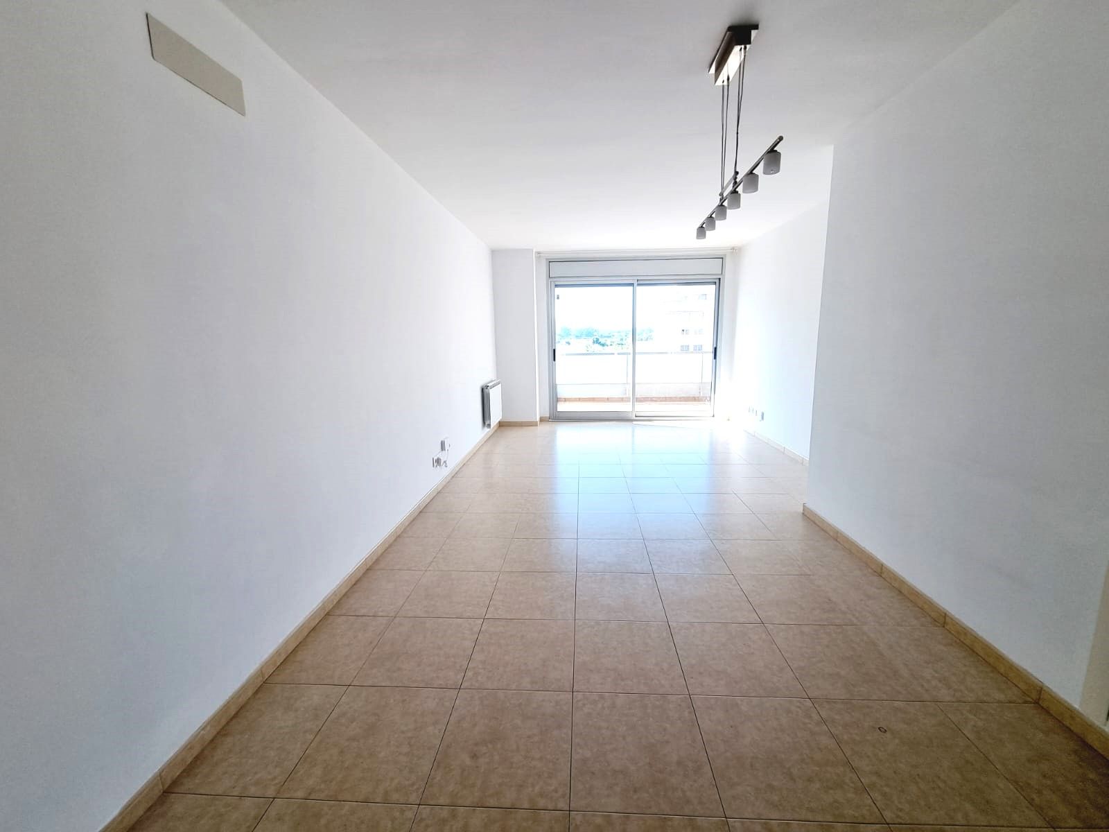 Flat for sale in Carrer del Pla de Salt, Barri dels Escriptors