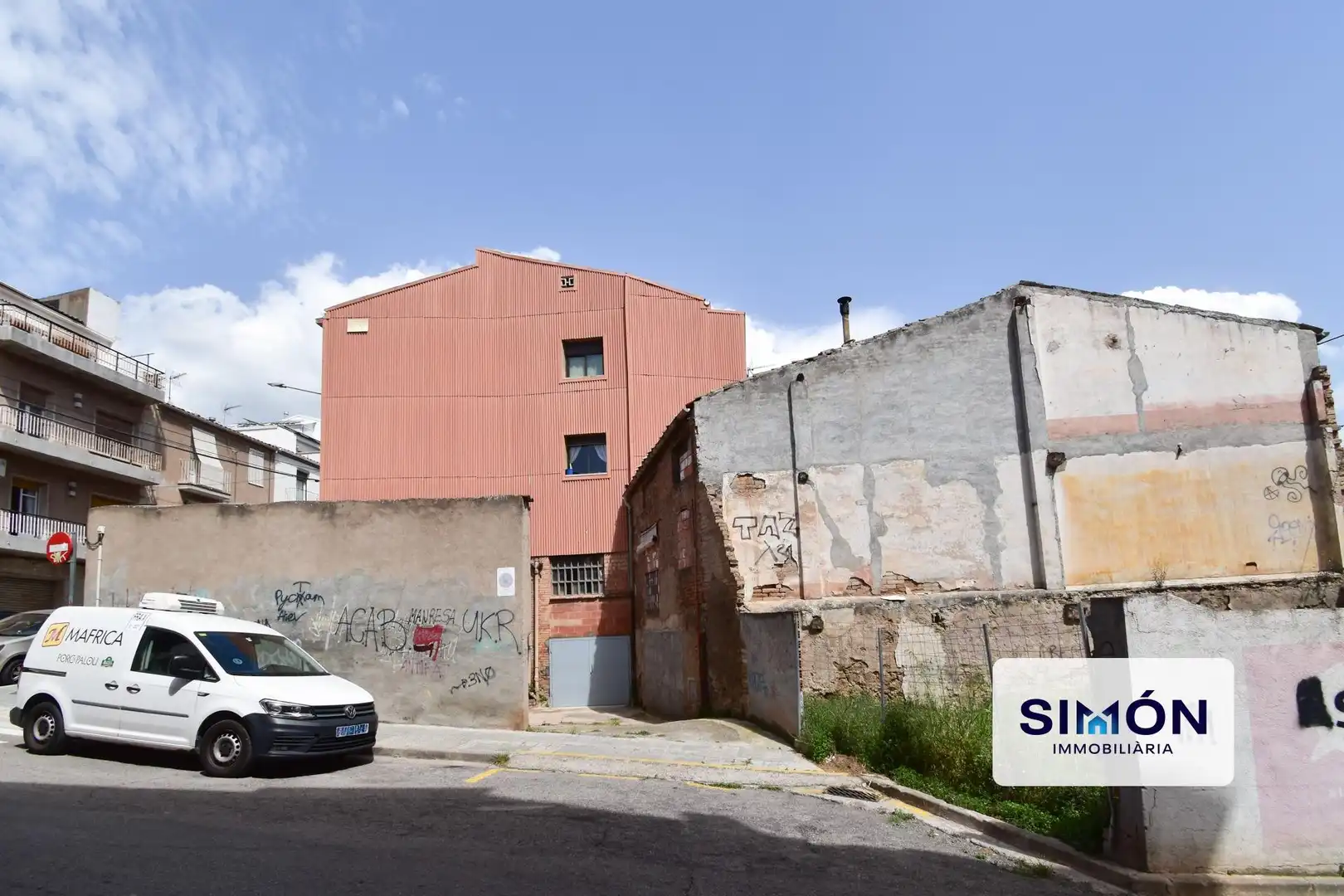 Außenansicht von Residential zum Verkauf in Manresa
