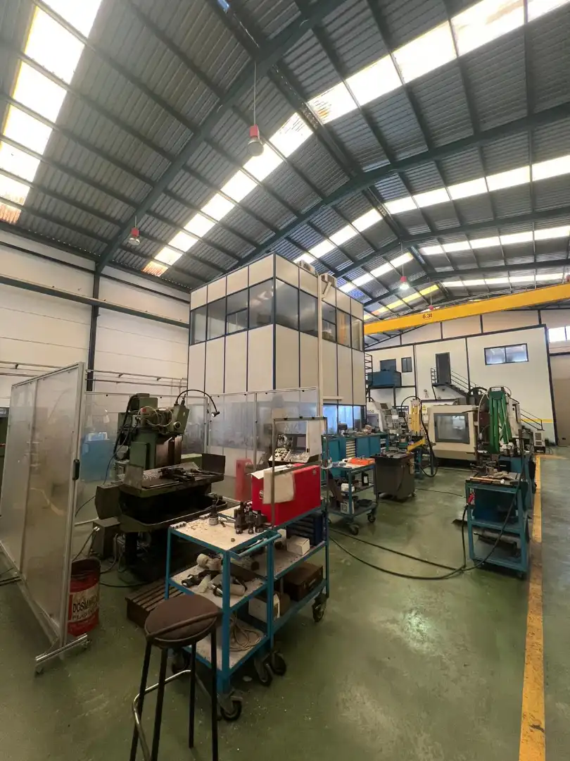 Vista exterior de Nave industrial en venta en Massamagrell