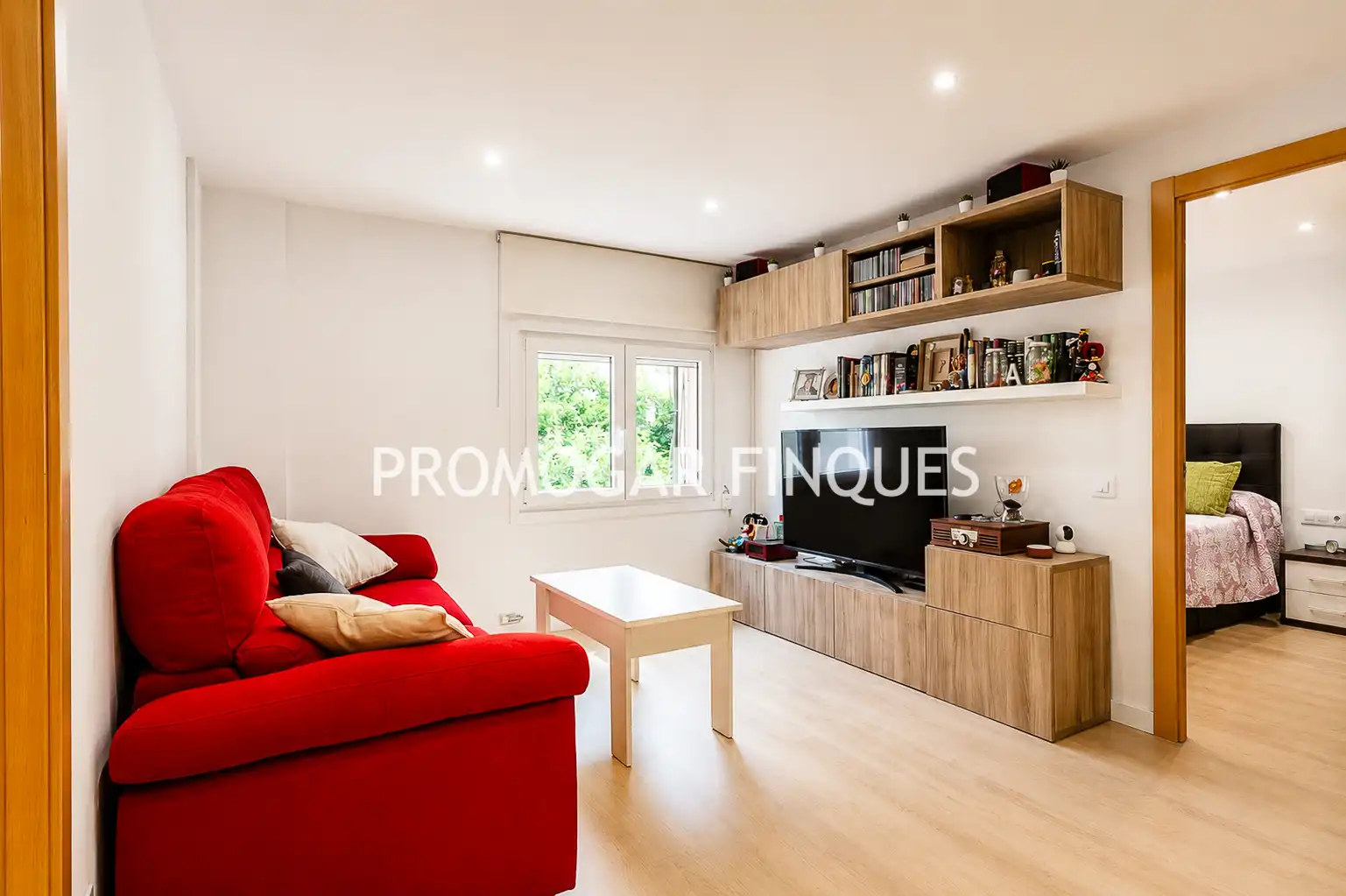 Living room of Flat for sale in Ripollet  with Parquet flooring, Terrace and Oven