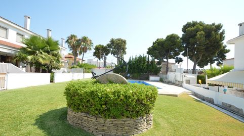 Chalet en venta de 4 habitaciones y piscina comunitaria., imatge 4