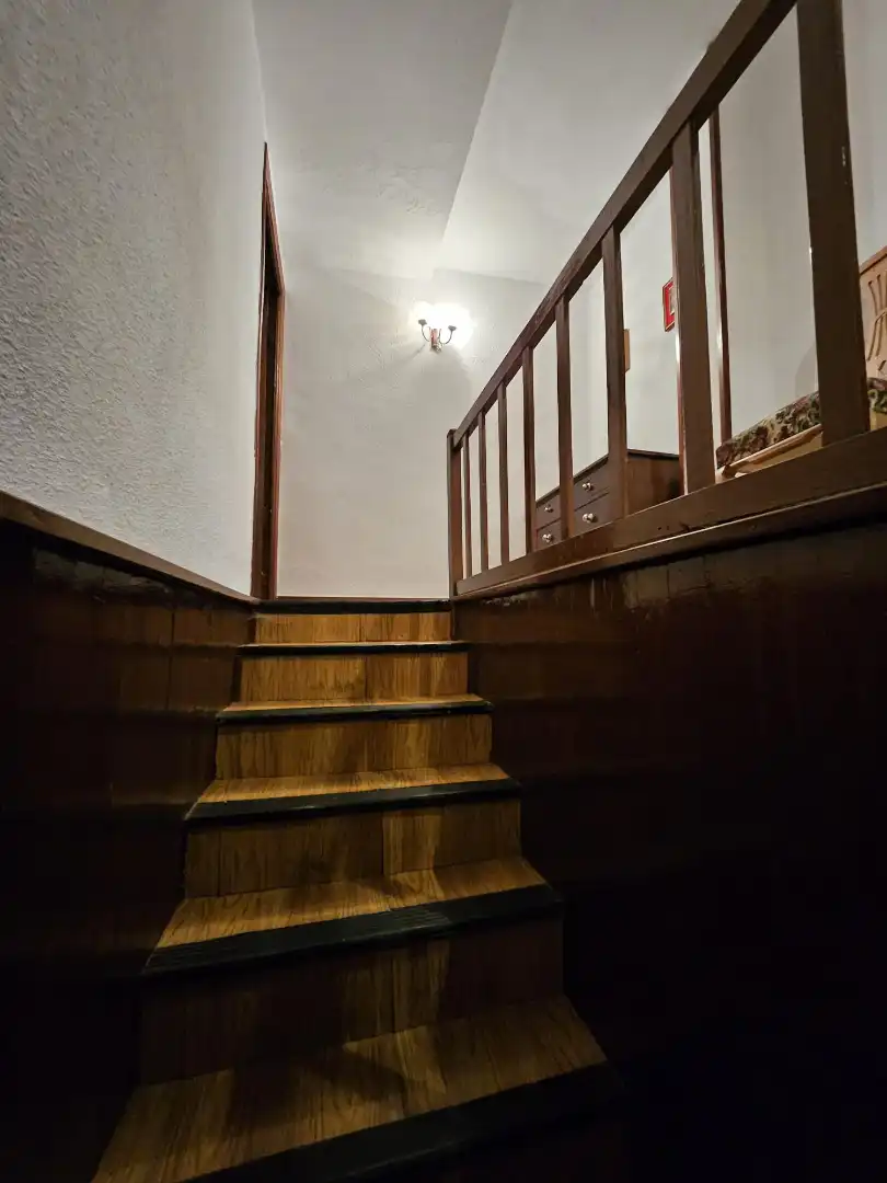 Einfamilien-Reihenhaus zum Verkauf in Ledrada mit Möbliert