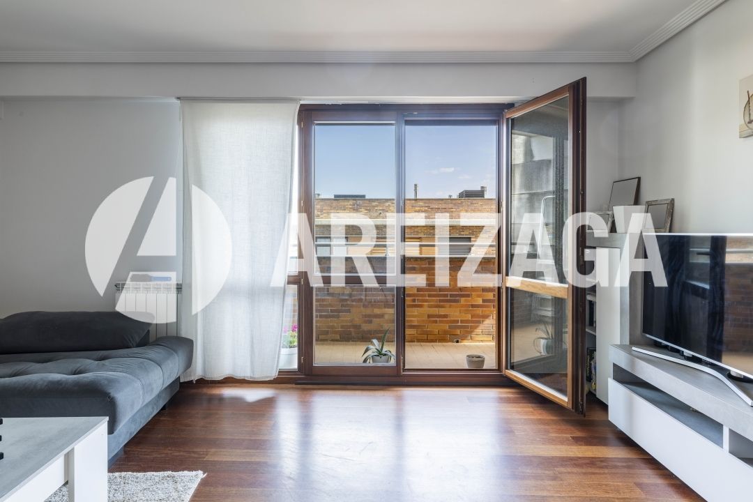 Bedroom of Flat for sale in Donostia - San Sebastián   with Heating, Terrace and Storage room