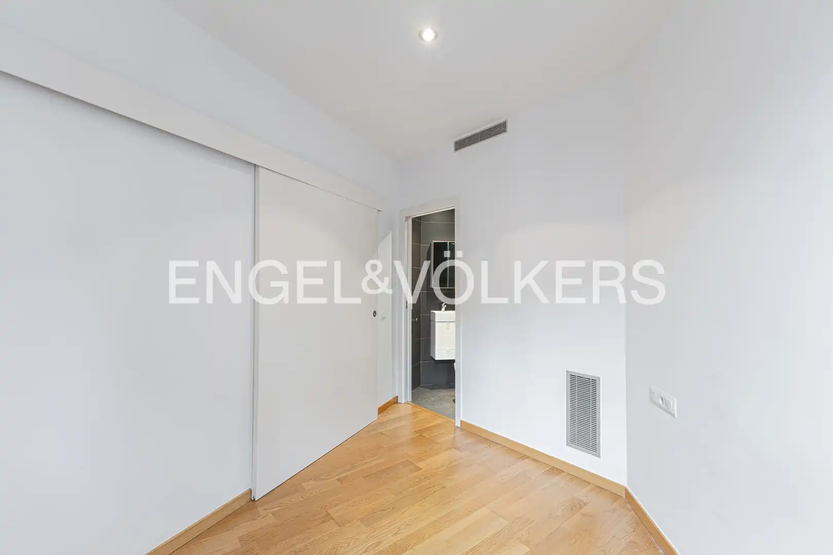 Piso en venta en Barcelona con Aire acondicionado, Calefacción y Parquet