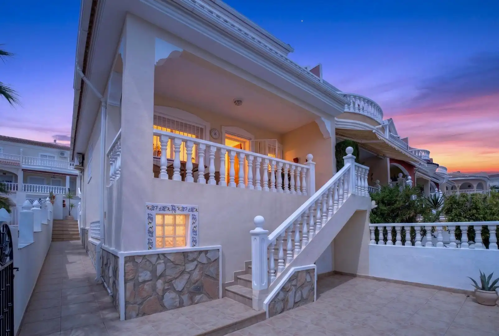 Vista exterior de Casa adosada en venta en Rojales con Aire acondicionado, Jardín privado y Terraza