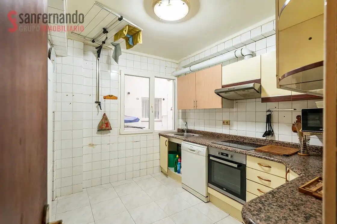 Piso con ascensor en venta en Reina Victoria, imagen 5