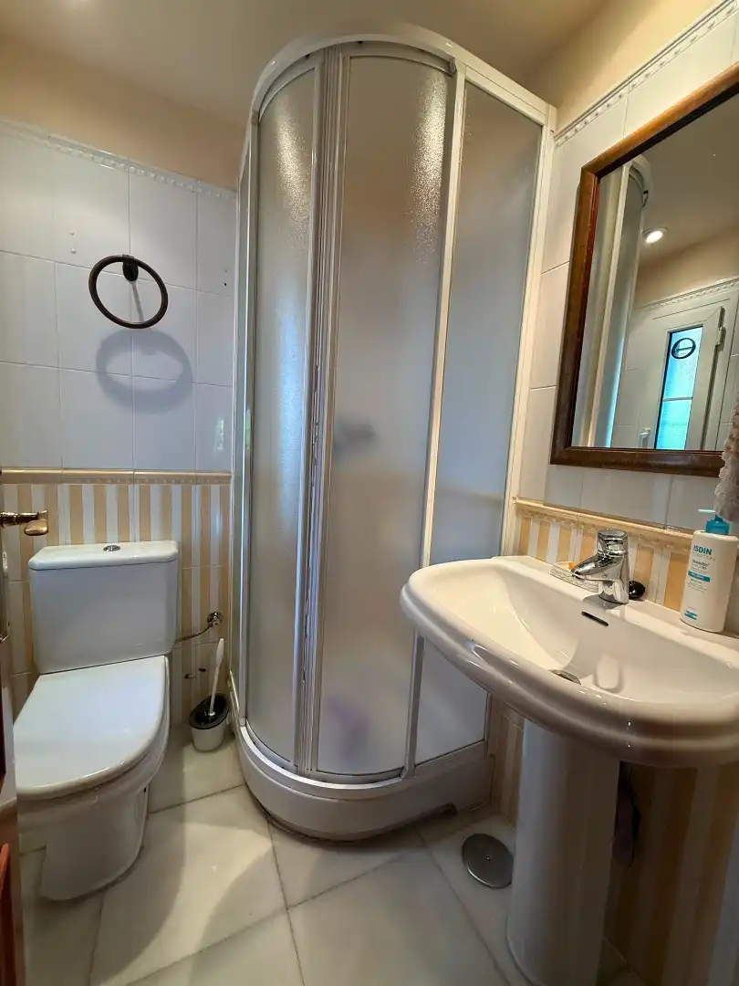Baño de Casa o chalet en venta en Córdoba con Aire acondicionado, Calefacción y Jardín privado