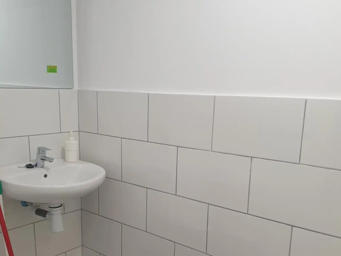 Bathroom of Commercial properties for sale in Esplugues de Llobregat