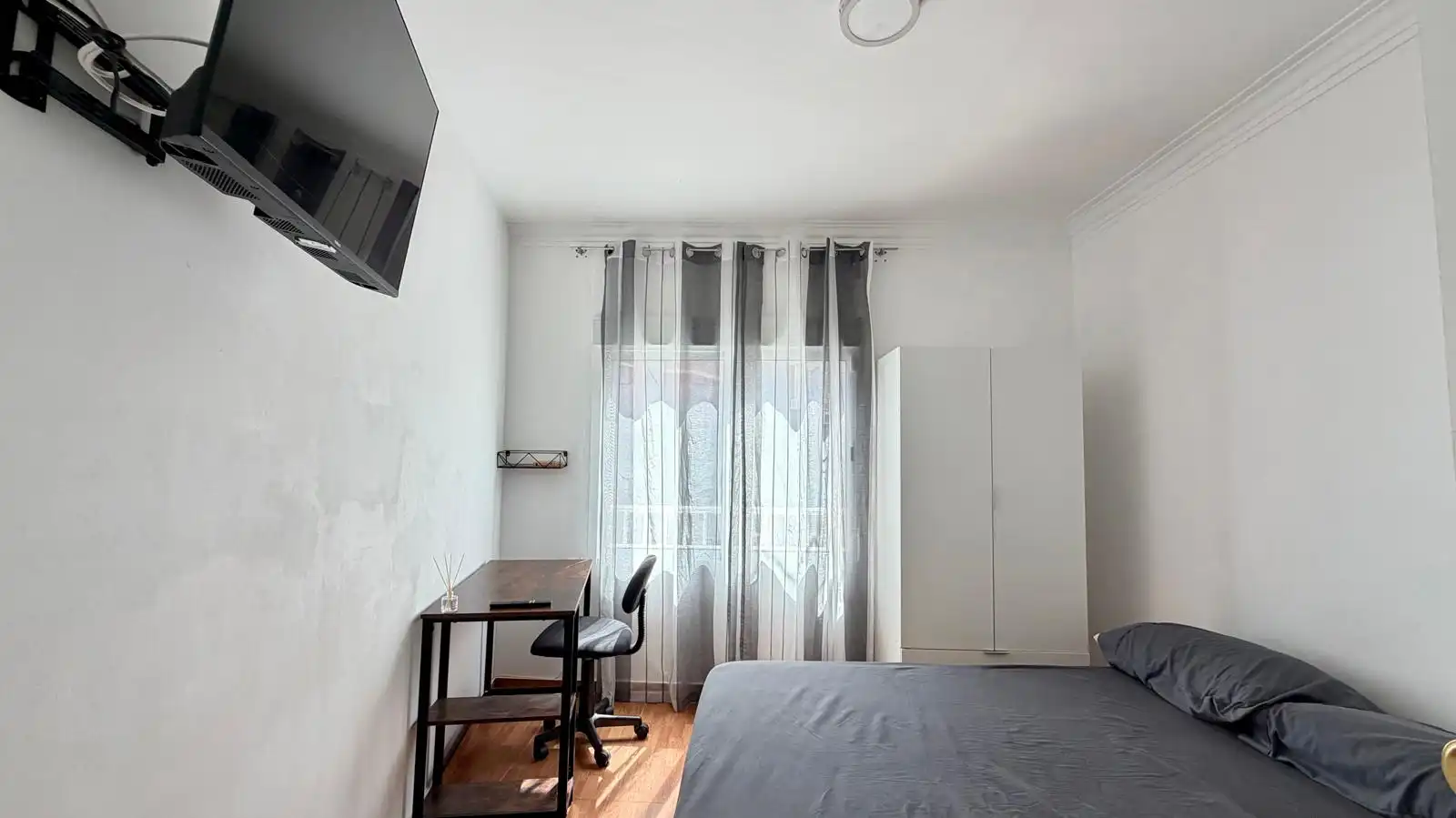 Habitación de Piso en venta en L'Hospitalet de Llobregat con Terraza y Trastero