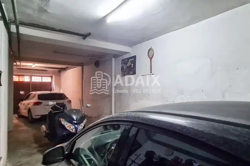 Casa o xalet en venda en Úbeda amb Aire condicionat, Traster i Balcó