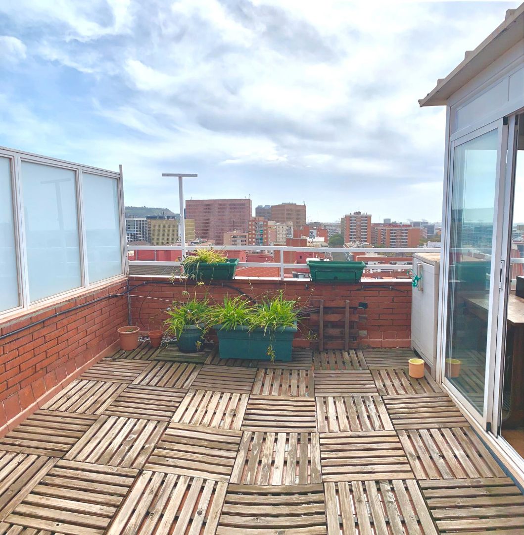 Terrace of Attic for rent in L'Hospitalet de Llobregat  with Air Conditioner, Heating and Parquet flooring