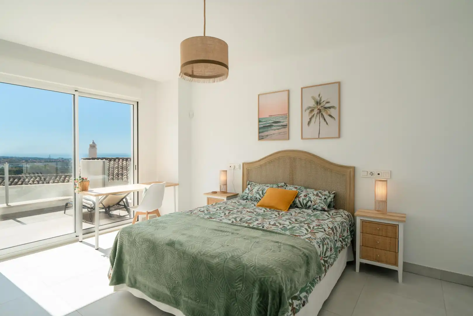 Dormitori de Dúplex de lloguer en Marbella amb Jardí privat, Alarma i Piscina comunitària