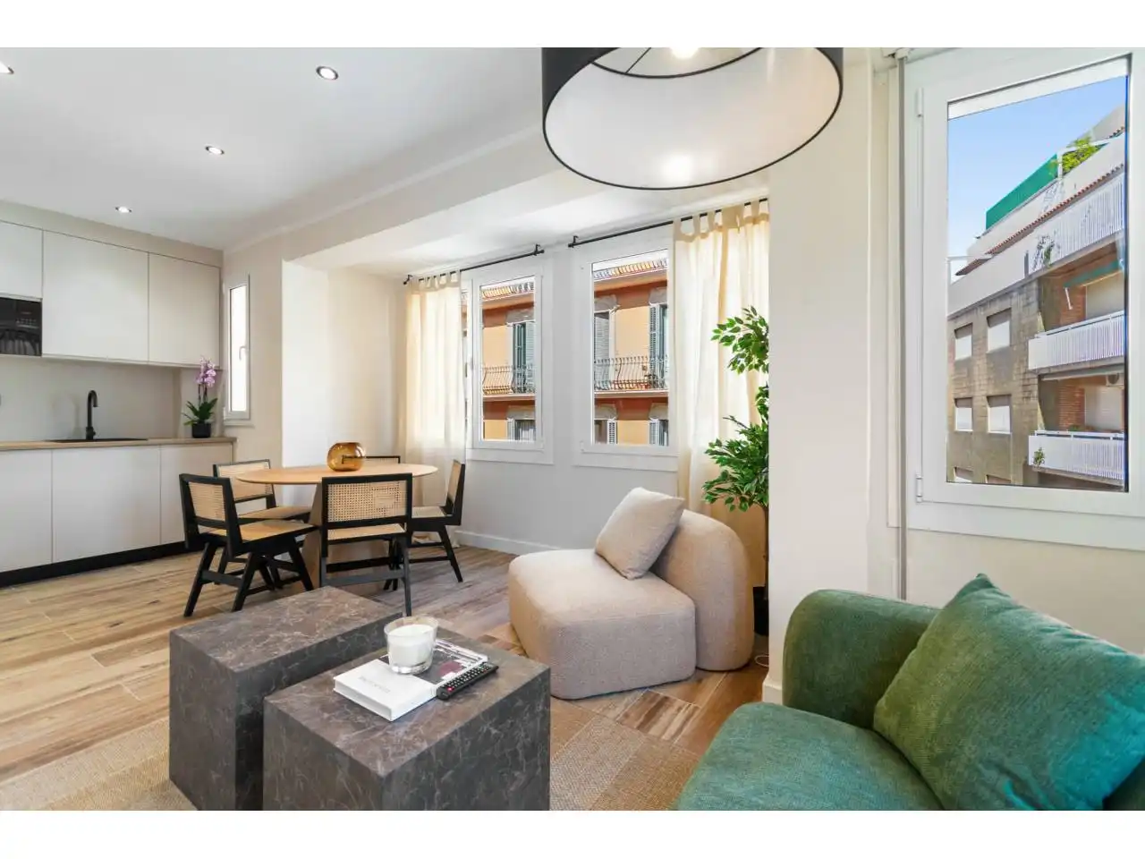 Living room of Flat for sale in Barcelona  with Air Conditioner, Heating and Furnished